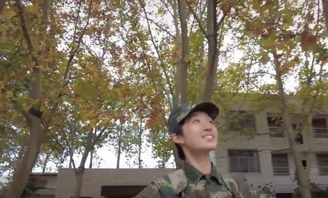 北京电影学院|22岁北影女生放弃明星梦，为入伍当兵增重20斤，英姿飒爽颜值高