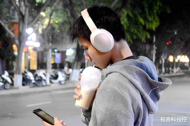 诺基亚|曾经的机皇,60年代传统巨头的主动降噪头戴耳机,能否再现辉煌