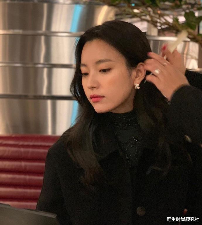 |脸上有这4个特征的女人，年轻时气质出众，到了40岁也不显老