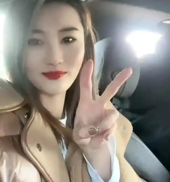 朱单伟|刚离婚就有新欢？驾校美女跟朱单伟一起回家，比陈亚男更年轻漂亮