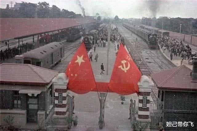 苏联|1949年苏联记者拍摄的新中国，当时城墙还没改建，现场真实大气