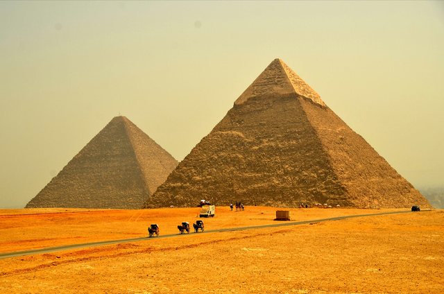 埃及金字塔 金字塔的未解之谜事件，法老图坦卡蒙的“诅咒”是真的吗？