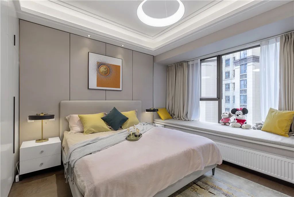 122㎡现代轻奢,壕气的精装房,改造轻盈舒适的空间!