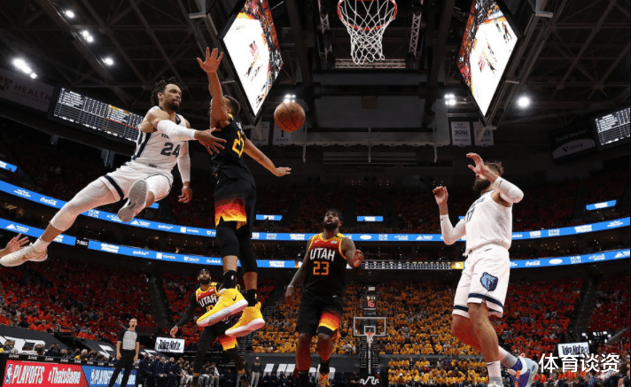 米切尔|西部首个4-1诞生！24岁新星轰30+6+10，复出4连胜，成最被低估球星