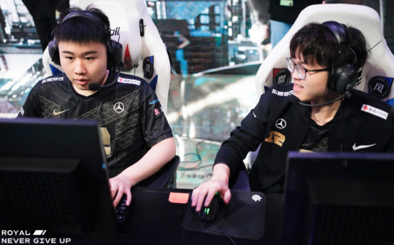 RNG|至臻全华班之战TES零封RNG 记得直言Bin像个局外人！
