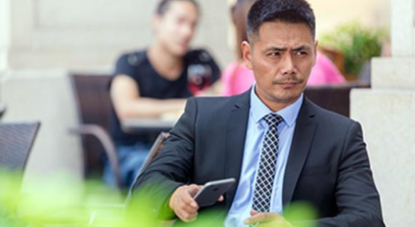 杨宗纬|《笑傲江湖》仅拍10天，邵兵被撵出剧组，张纪中：恨不得扇他耳光