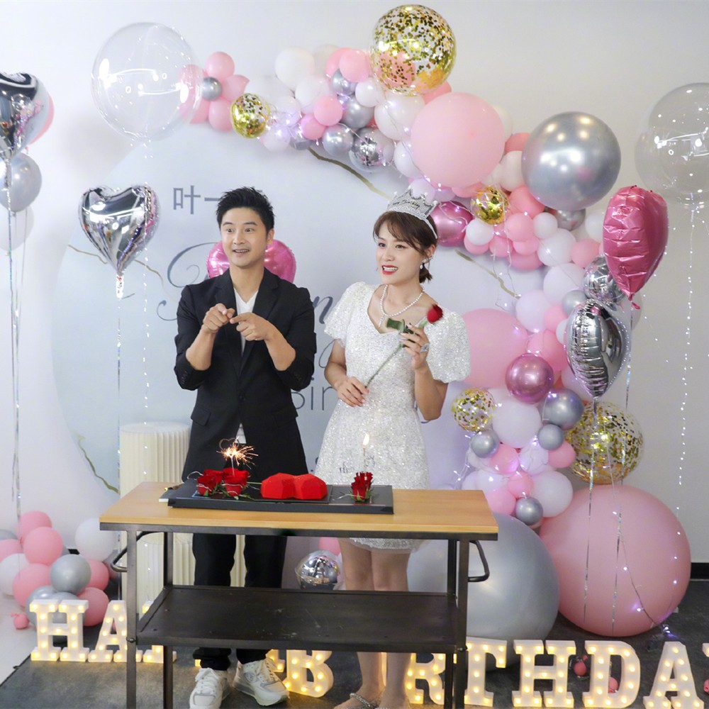 猫姐穿搭经|不敢信叶一茜庆祝的是37岁生日，穿泡泡裙同框田亮像情侣，太减龄