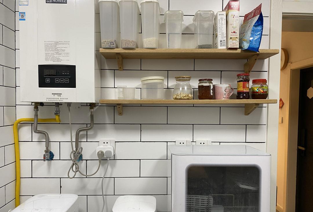 |妹子晒出她入住两年的家，引N多人点赞，既有生活气息又清爽整洁