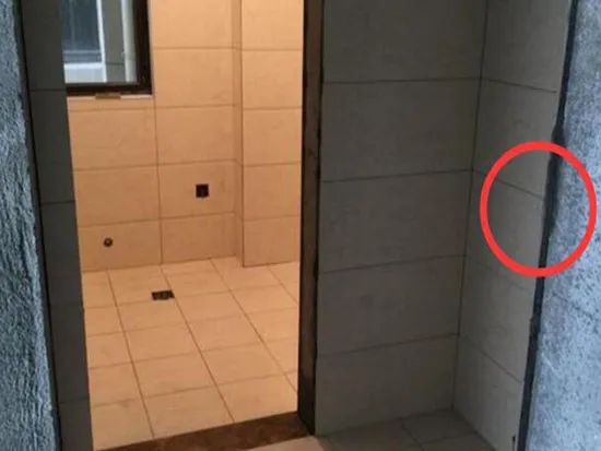 |装修先铺瓷砖还是先铺地砖？装修完了我才知道做错了，好后悔！