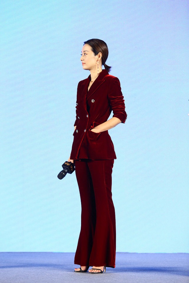 Lady变美日记|马伊琍“真空法”穿西装，气场看着十分强大，瞬间秒杀众人