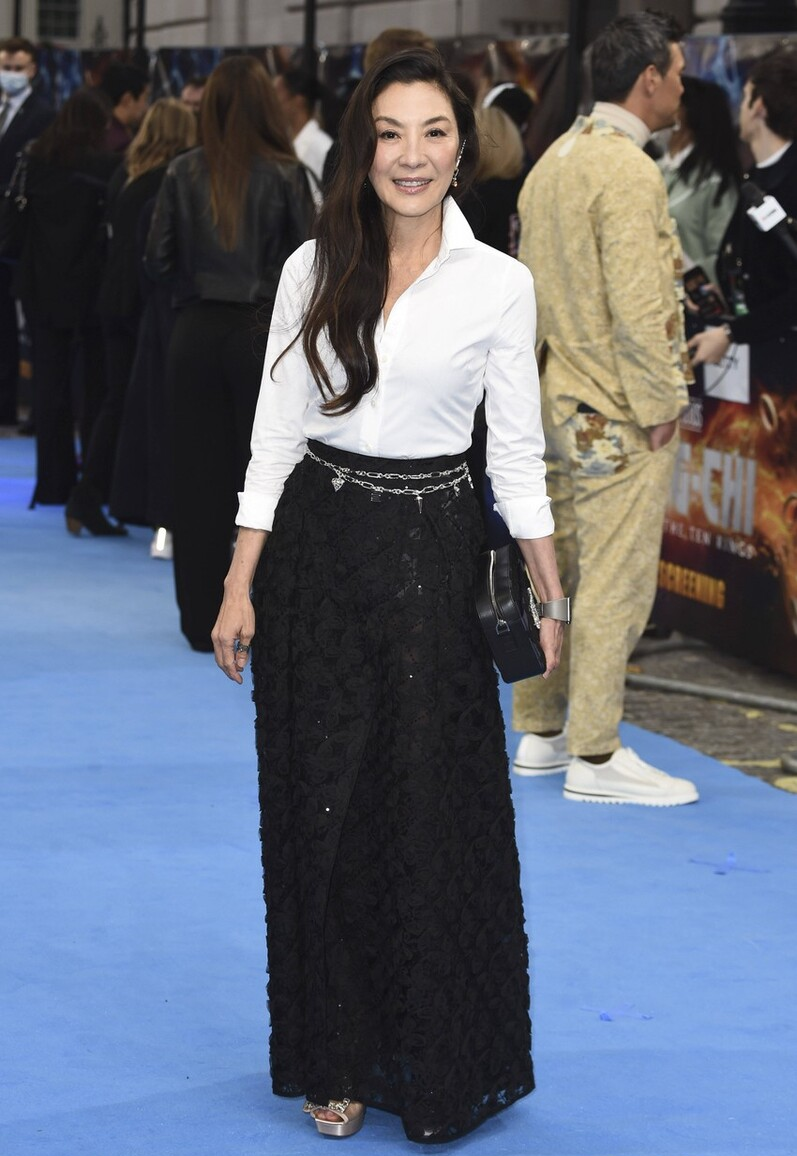 BiuFashion|杨紫琼大陈法拉20岁,穿裙装气场不输,女人的端庄和妩媚真不同