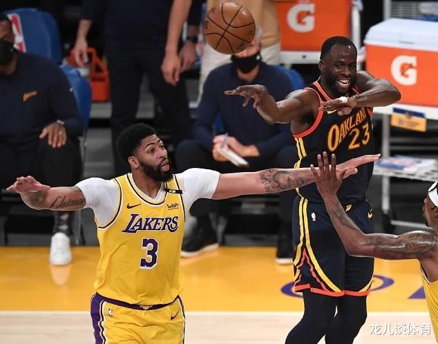 勇士队|勇士到底输在哪里？赛后科尔给出了答案，老詹又一次打服了对手