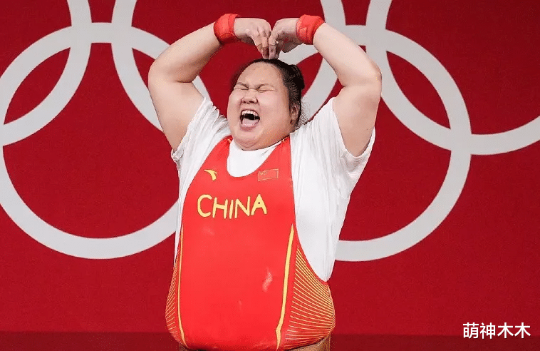 佘诗曼|小S翻车后佘诗曼一个动作圈好感，外网发夺冠九宫格，强调中国队