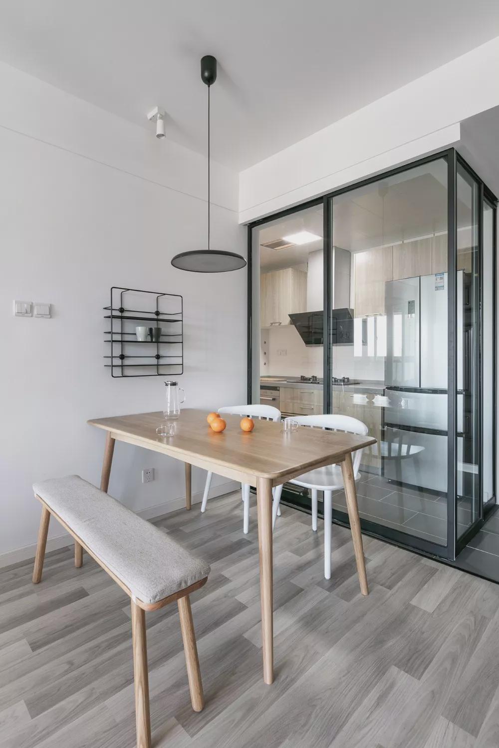 93㎡的小家，三室变两室后，居住品质感得到了大大的提升！