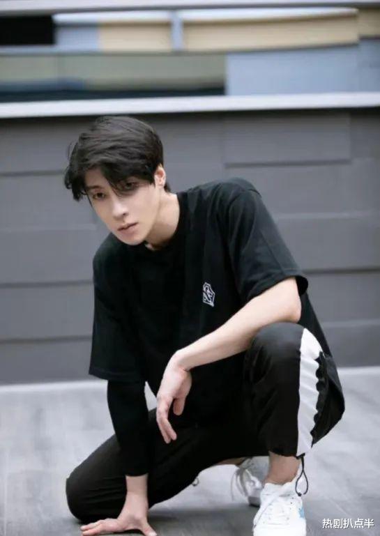 韩庚|《披荆斩棘》被埋没的3位哥哥，颜值高有实力，可惜输在咖位小