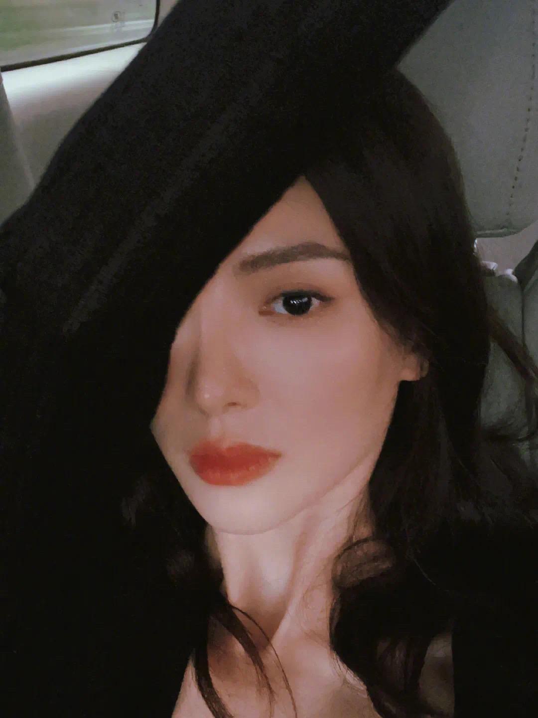 金晨|被嘲万年歪脸却成顶级大美人？颜值气质着实有料，不对称也有魅力