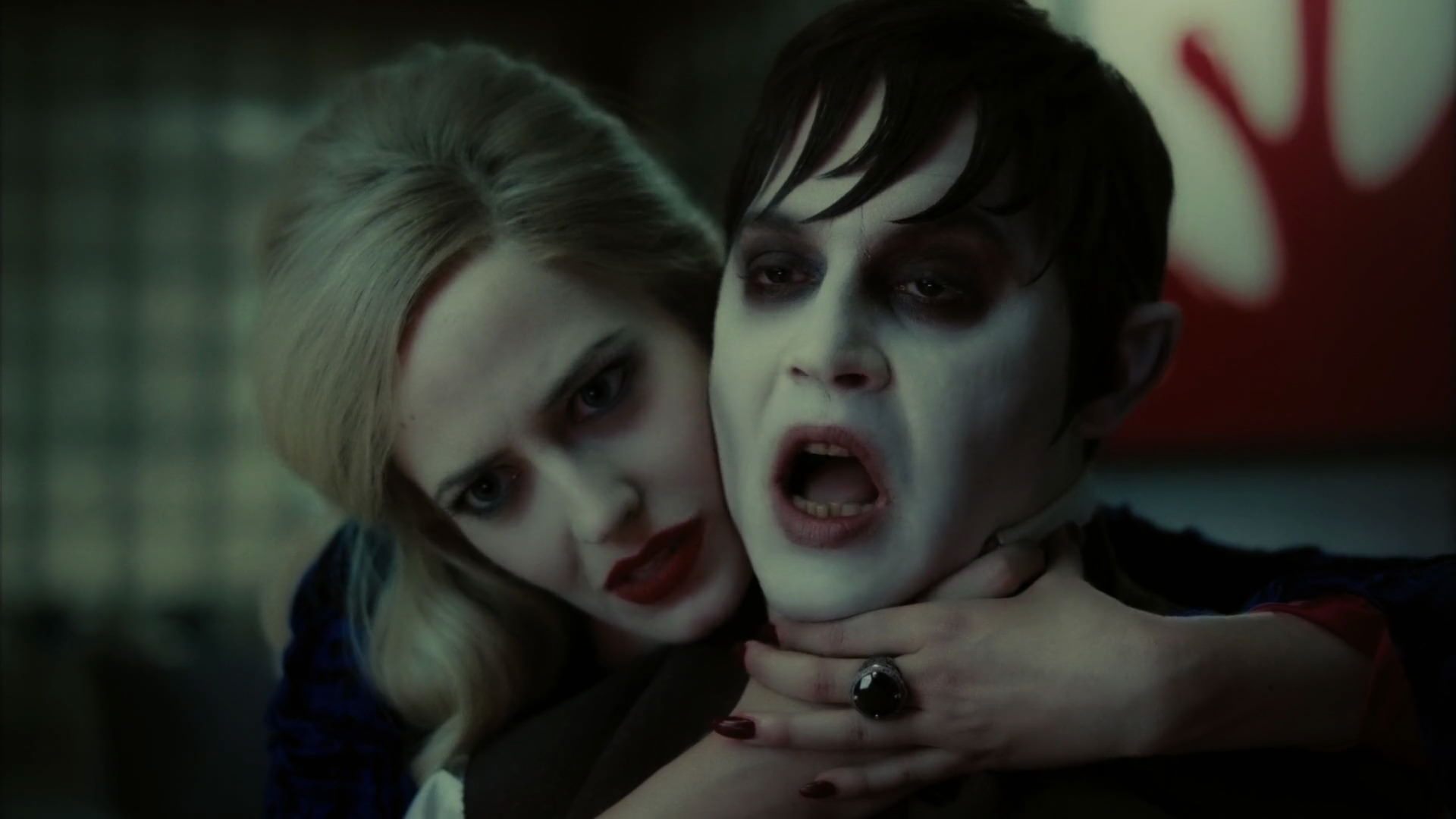 黑暗阴影|《黑暗阴影》，杰克船长、女神伊娃演绎吸血鬼的故事，趣味十足！