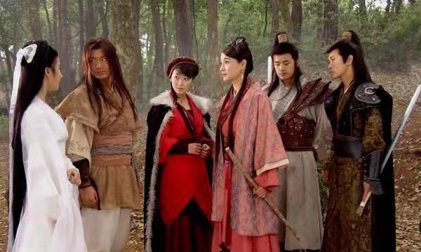 陈紫函|屡次被曝不雅照, 从当红沦落十八线, 46岁无子的陈紫函做错了什么？