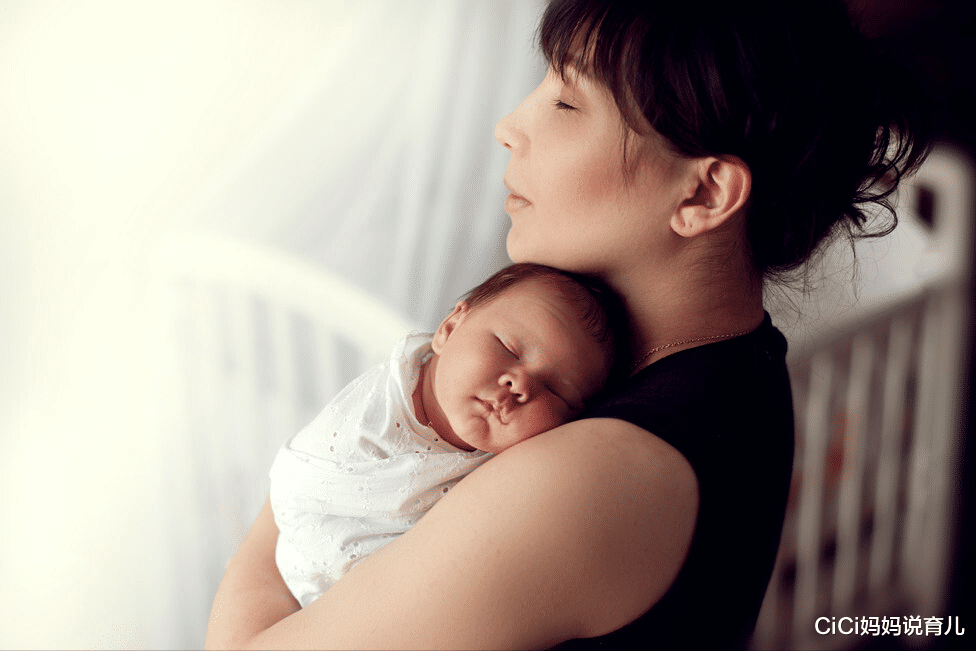 CiCi妈妈说育儿|新生儿每天能睡20小时，也易出现4类睡眠“漏洞”，早了解早避坑