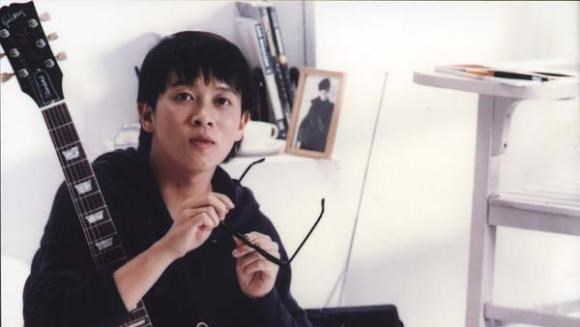 张梓琳|他的一首《大海》广为传唱，31岁英年早逝，母亲守在墓园度余生