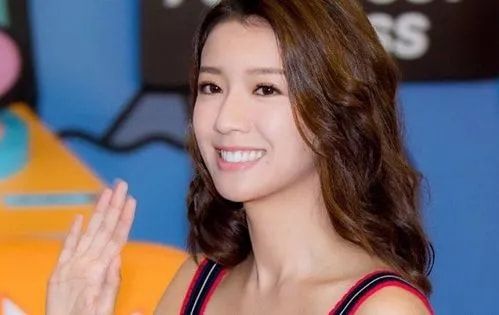 蔡思贝|她被誉为“TVB发电机”，曾被开价200万一晚，入行7年传15段绯闻