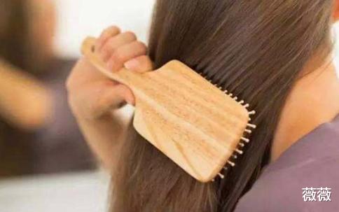 护肤品|30岁以上的女人，在睡前坚持3个小习惯，皮肤会越来越白嫩有光泽