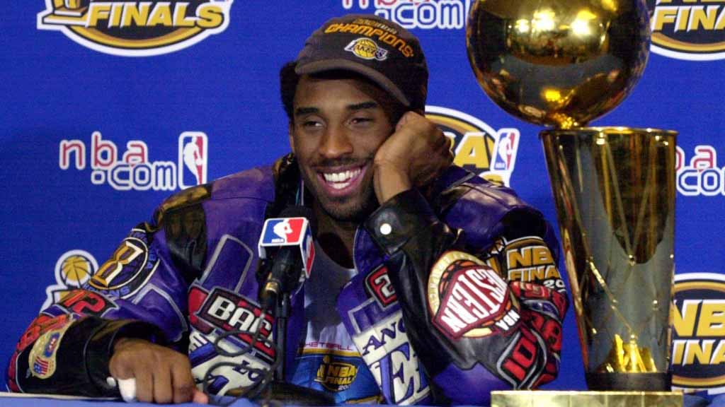 科比·布莱恩特|科比进名人堂!科嫂演讲获赞,湖人连发9推,黄蜂老板谈当年交易