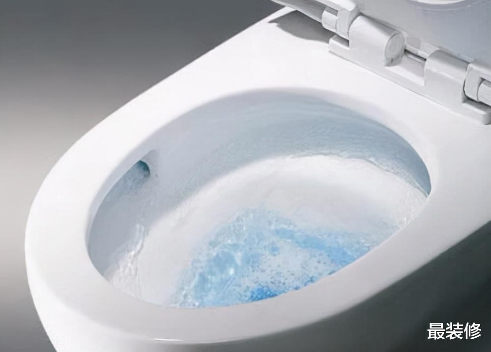 卫生间不用时，门是关上还是打开？保洁阿姨说出实情，涨知识了！