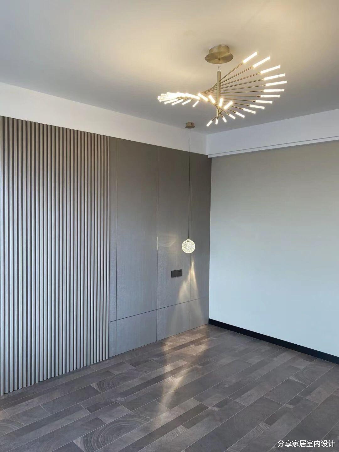 辛苦三个月完工,保洁做完效果还不错,过道做嵌入式柜子非常实用