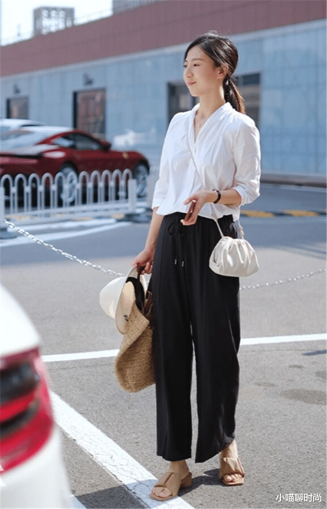 小喵聊时尚|这可能是我见过最体面的40岁女人：不扮嫩不显老，美得优雅又知性