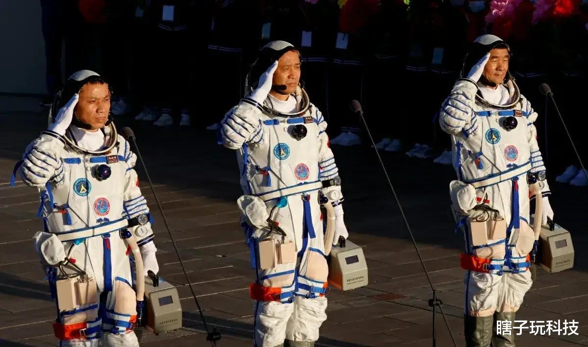 宇航员 神舟十二号返回克服了四大难点
