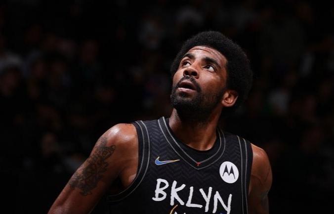 交易 4年1.37亿！恭喜篮网达成2换1交易，27+6巨星离队进入倒计时