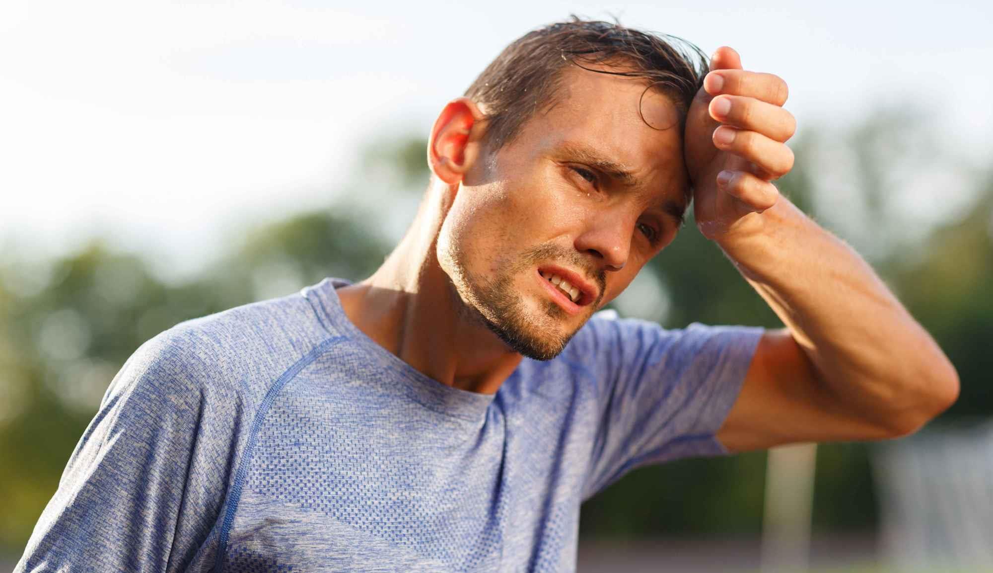 医生|夏季总是出汗多,是否和甲状腺功能有关?这4个部位出汗,要小心