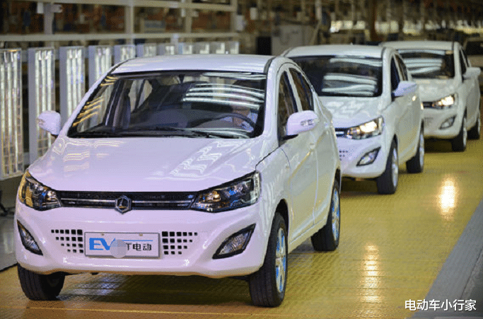 电动车小行家 老年代步车的存在,是电动汽车的另一个方向?网友:非常赞同