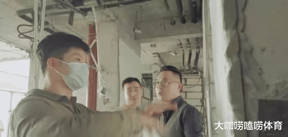 苏炳添装修新房!爱妻现身,戴口罩仍无法掩盖姣好容颜,气质过人