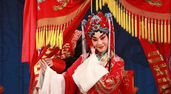 迟小秋|京剧名家迟小秋演出晕倒，而台下竟然有戏迷闹着退票拿到钱后得意