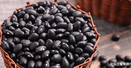 养生|养生误区:小米能补骨?这“2黑”要少吃,别骨头“烂掉”才后悔