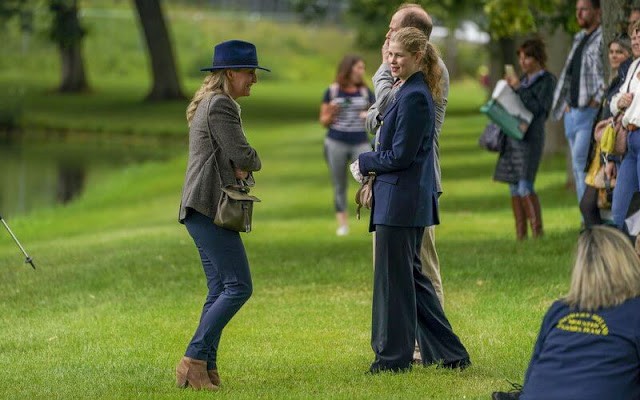 全球时尚风行 英国女王的最小孙女过18岁生日！初恋脸嫩到掐出水，气场贼像奶奶