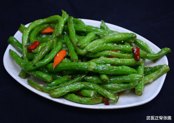 鸡蛋|甲状腺结节不能吃鸡蛋？医生提醒：不想结节恶化，停止食用“2绿2黄”
