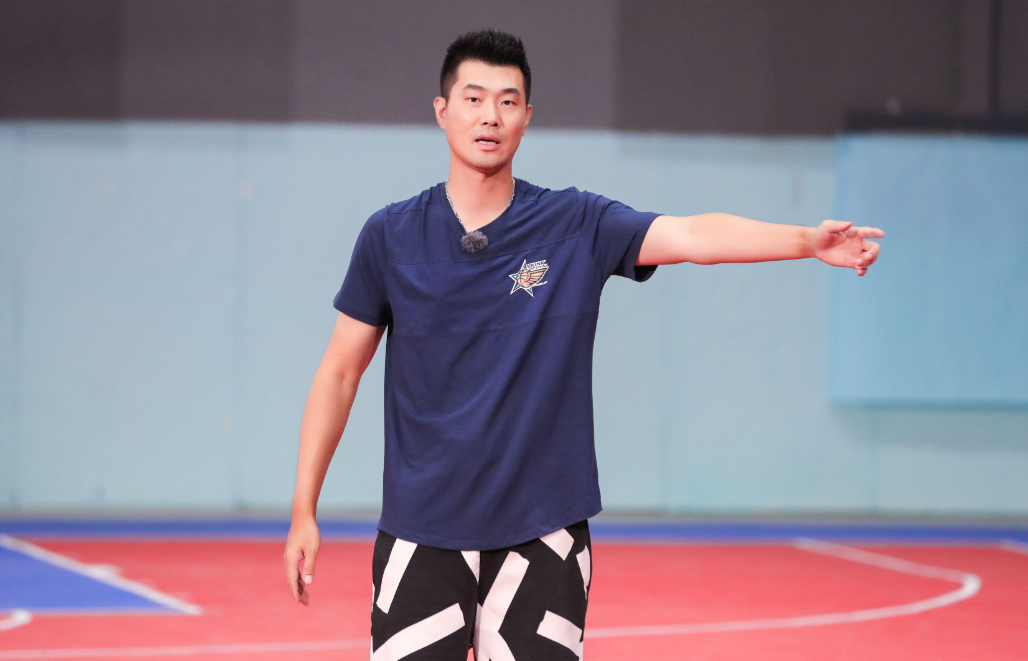 篮球|15岁2米1少年交不起3000元篮球学费改练铅球！辽宁再现王仕鹏的悲剧