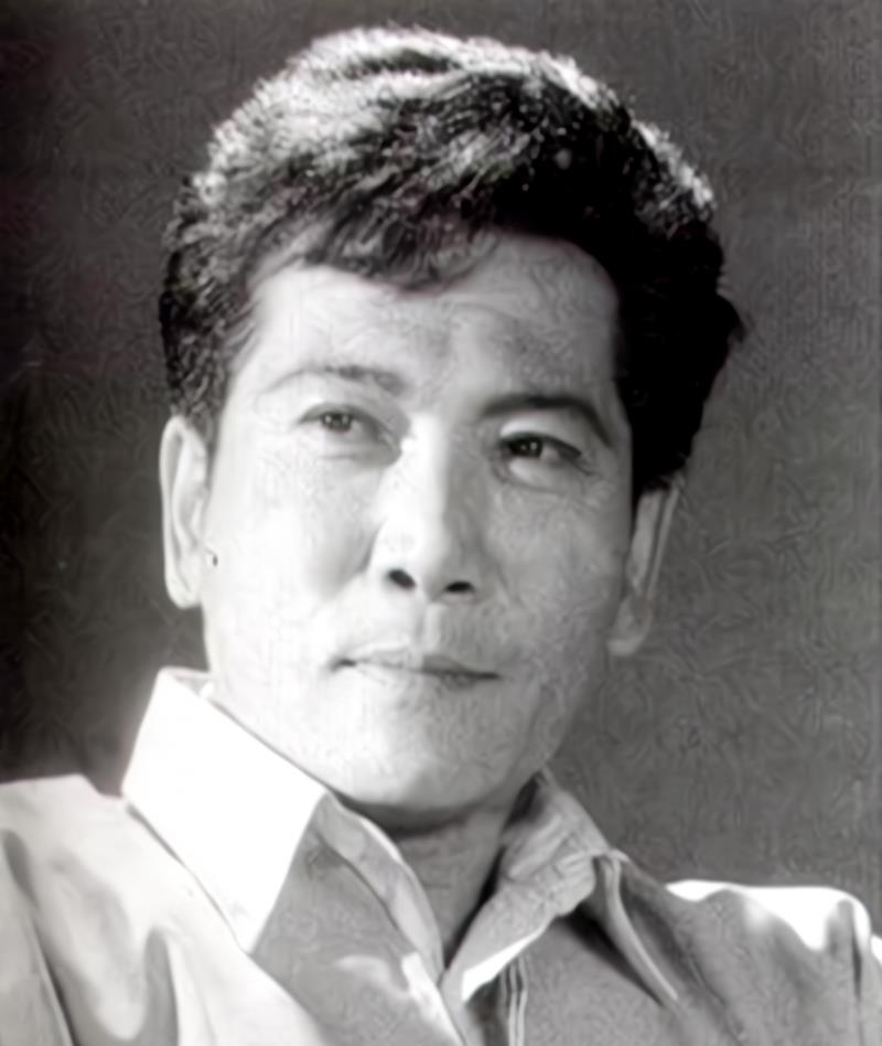 白雪在燃烧|他是《三进山城》王翻译,演配俱佳,妻子被誉为“长影最美面孔”