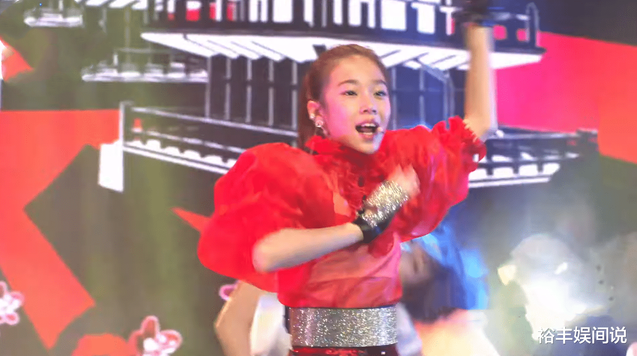 曾馨莹|富士康老板娘晒三个儿女合照，六岁小女儿超可爱，未来有望成歌星