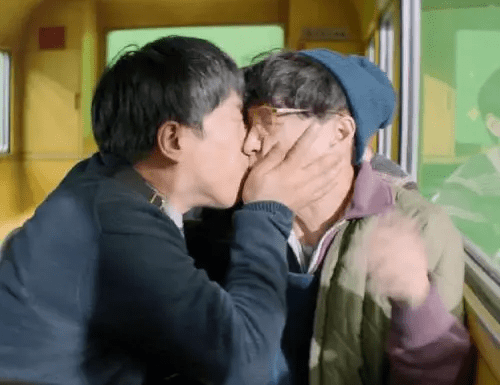 张艺兴|张艺兴险些步周立波后尘，幸亏黄渤及时制止，俩人关系“不一般”