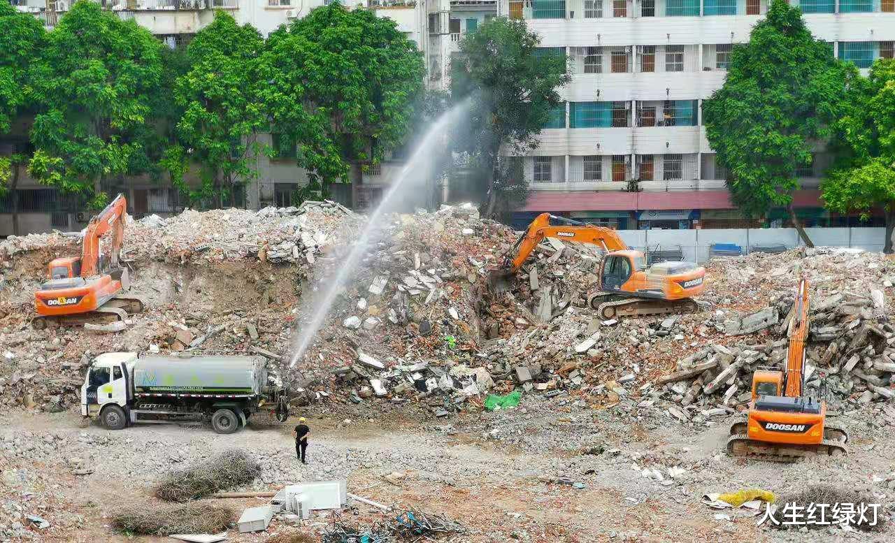 |中国房地产最大的韭菜，就是在小县城买了高层住宅的人群