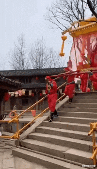 幽默搞笑神回复|神回复：“这是什么车？写的什么英文？”网友：车牌号厉害啊！