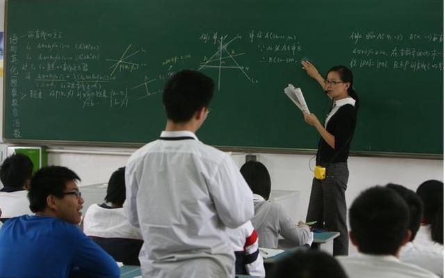 本科生|当老师前和当老师后的对比照，颜值反转笑岔气，鬼知道我经历了啥