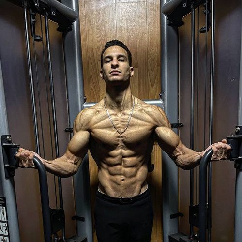 健身|自律打造爆好身材,体脂最低时仅有3.9%,拉丝般的肌肉清晰可见