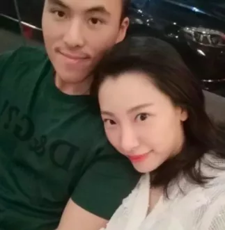 何猷启|没办法嫁入豪门，就来混娱乐圈了？