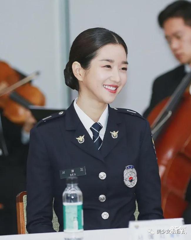 金正贤|男演员伪装抑郁症、立恐女人设，只因和女友的恋爱游戏？