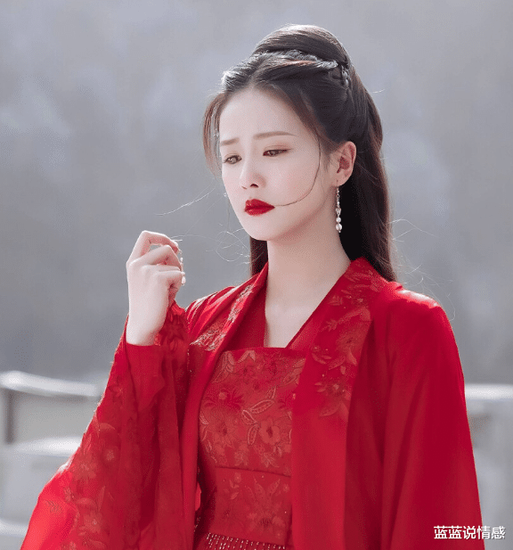 白梦妍|《长月烬明》白鹿造型神似司徒静,看到男配更夸张,网友:谢怜?